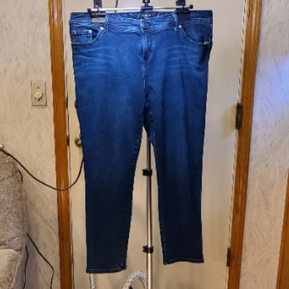 Torrid Stretch Jeans - Picture 2 of 8